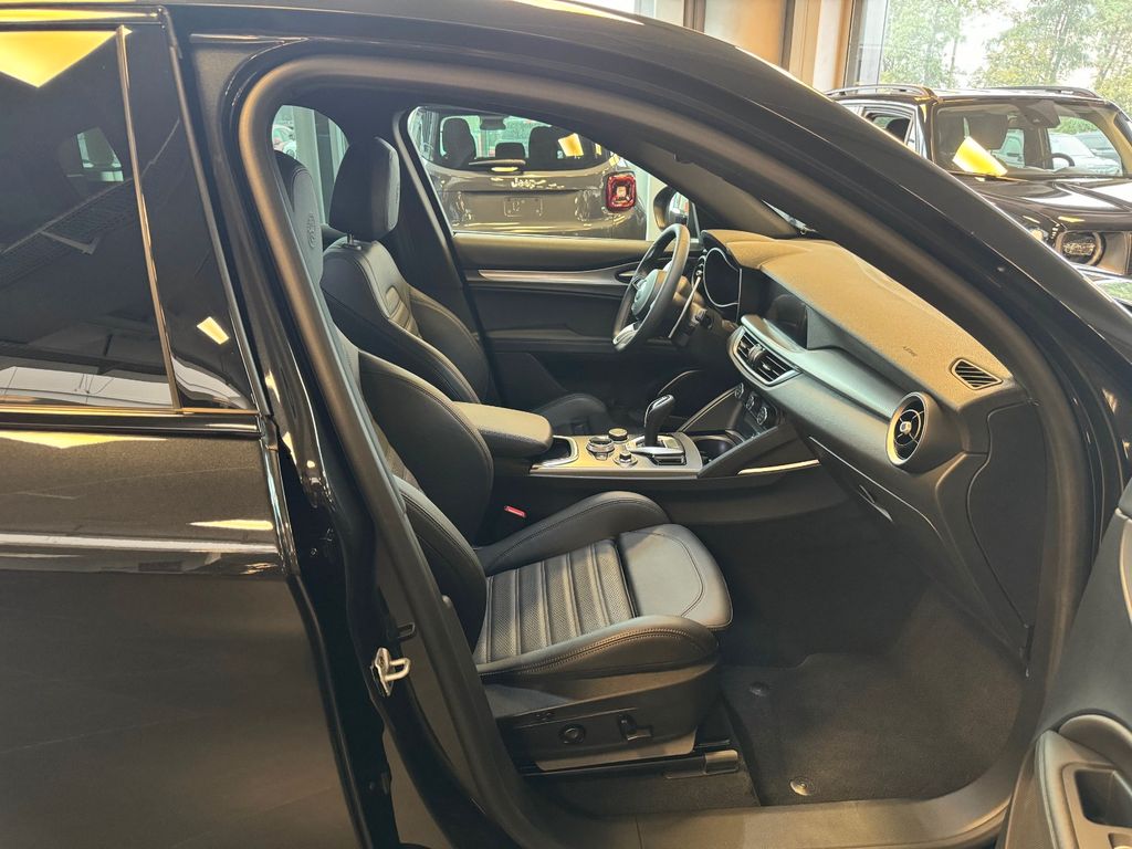 Alfa Romeo Stelvio 2022