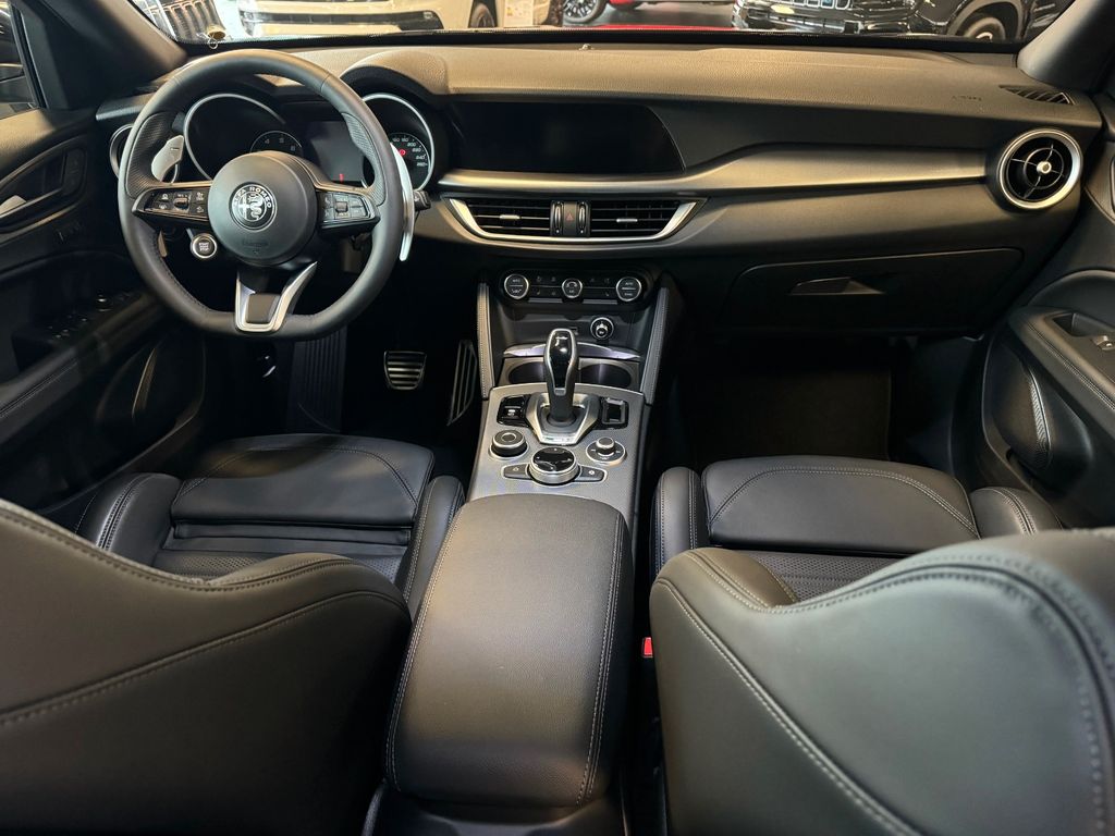 Alfa Romeo Stelvio 2022