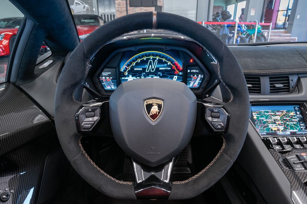 Lamborghini Aventador 2021
