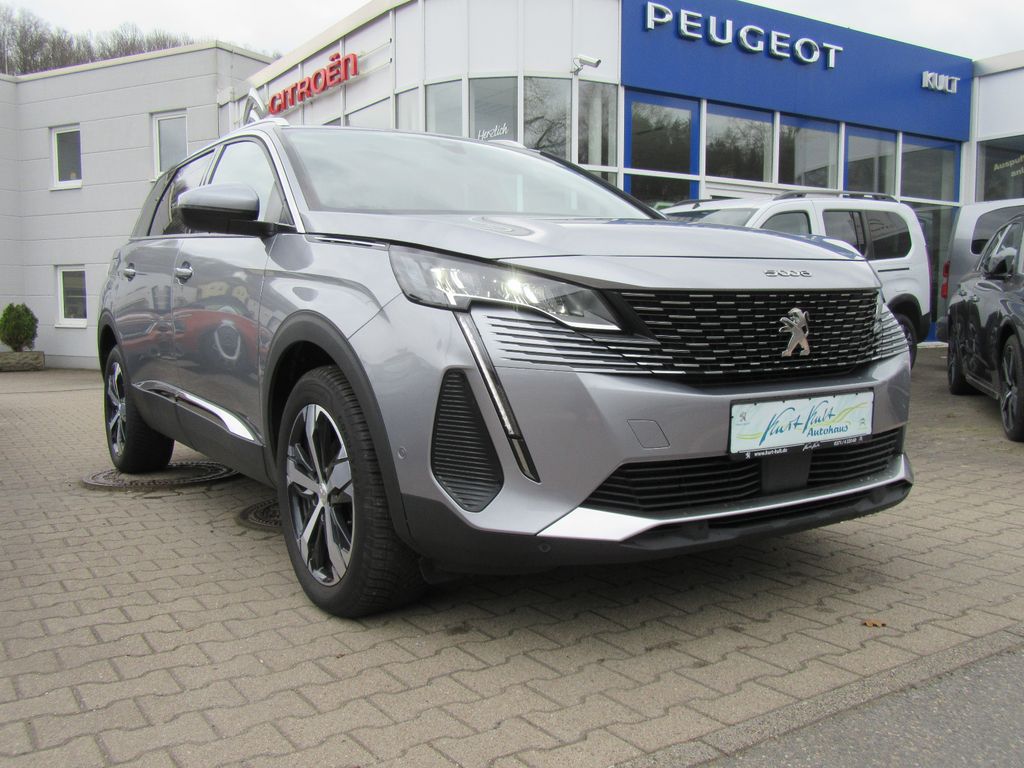Peugeot 5008 2021
