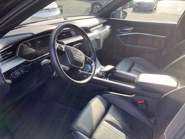 Audi e-tron 2019