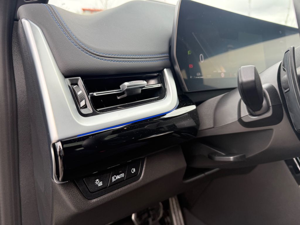 BMW 220 2024