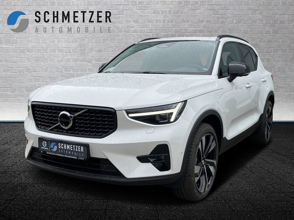 Volvo XC40 2025