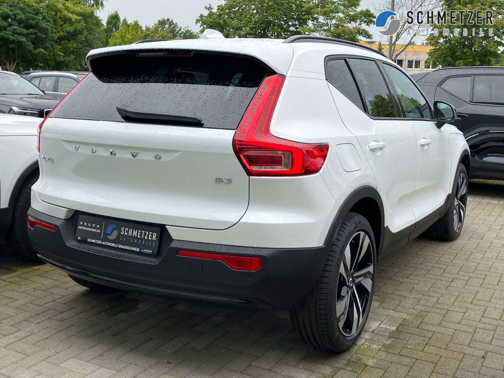Volvo XC40 2025