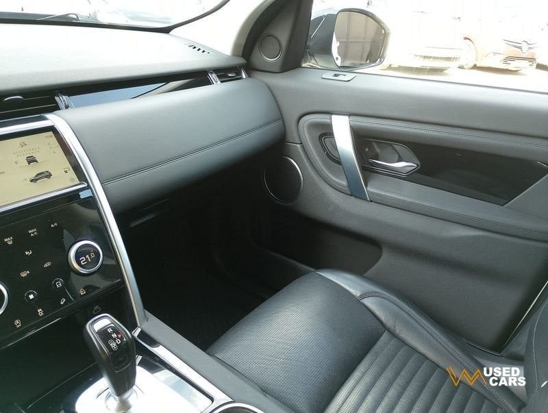 Land Rover Discovery Sport 2021