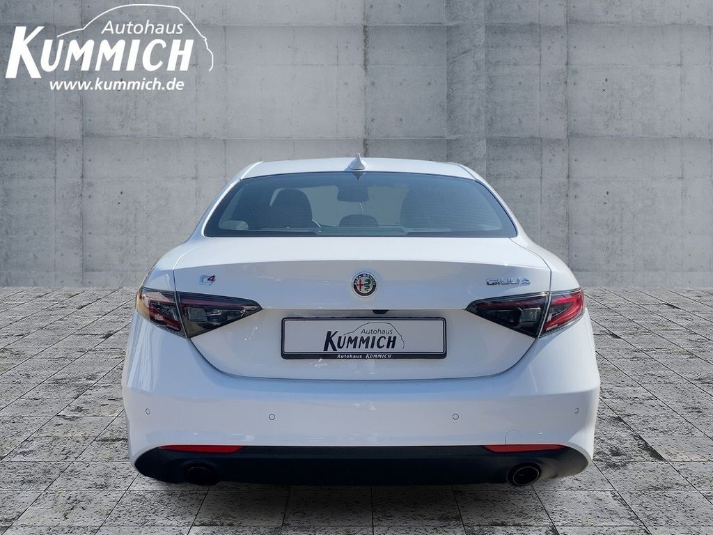 Alfa Romeo Giulia 2024