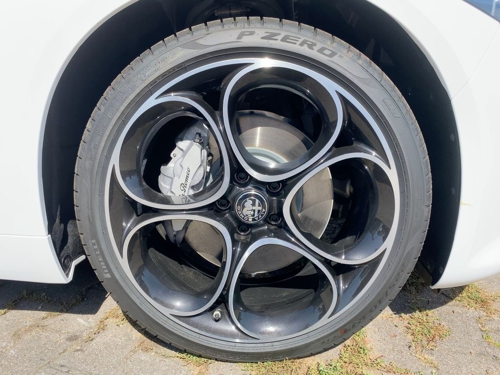 Alfa Romeo Giulia 2024