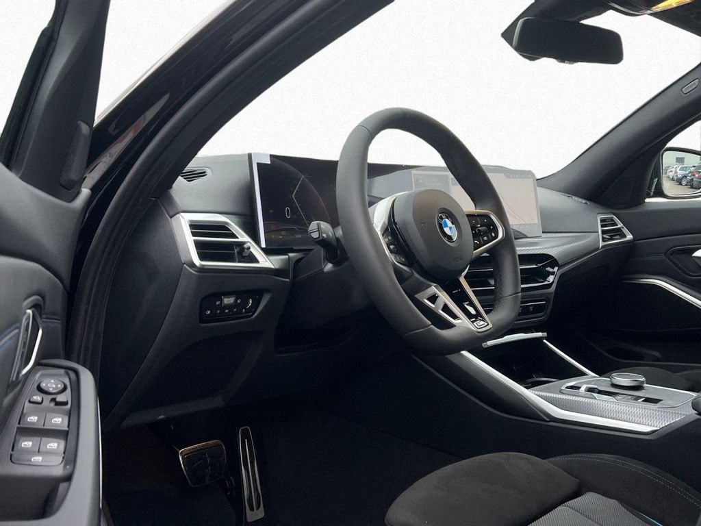 BMW 318 2025