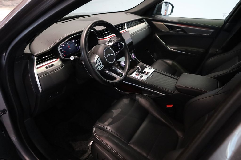 Jaguar F-Pace 2022