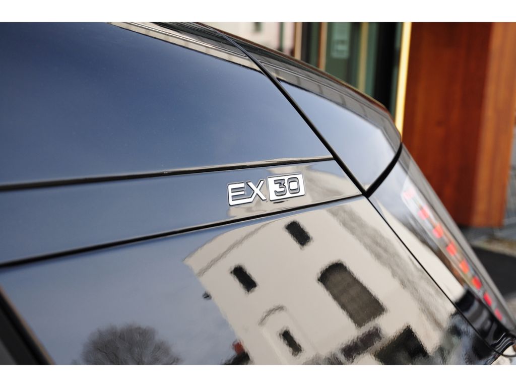Volvo EX30 2024