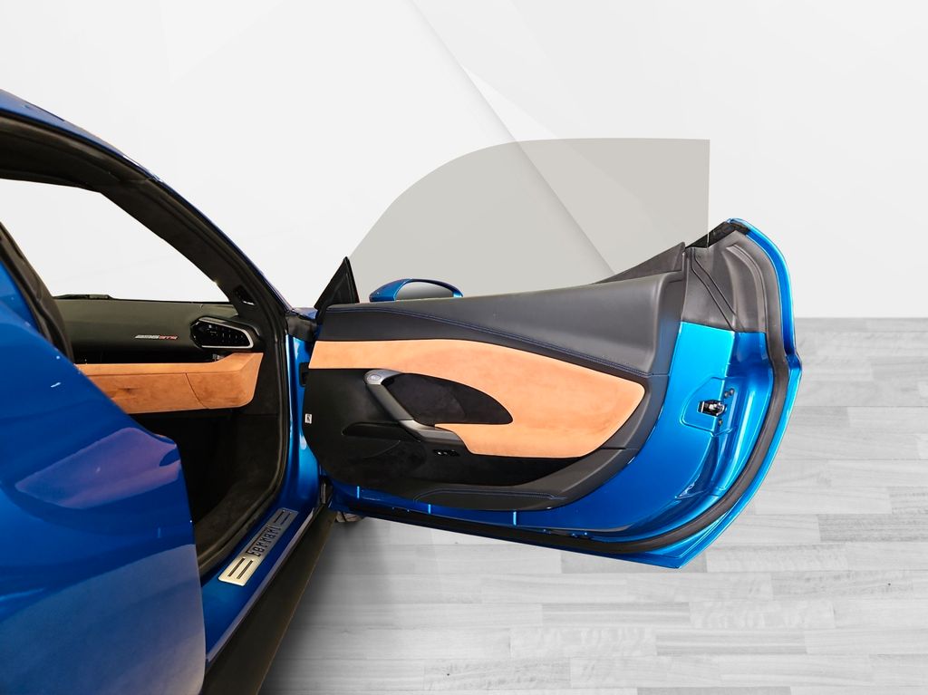 Ferrari 296 GTS 2024