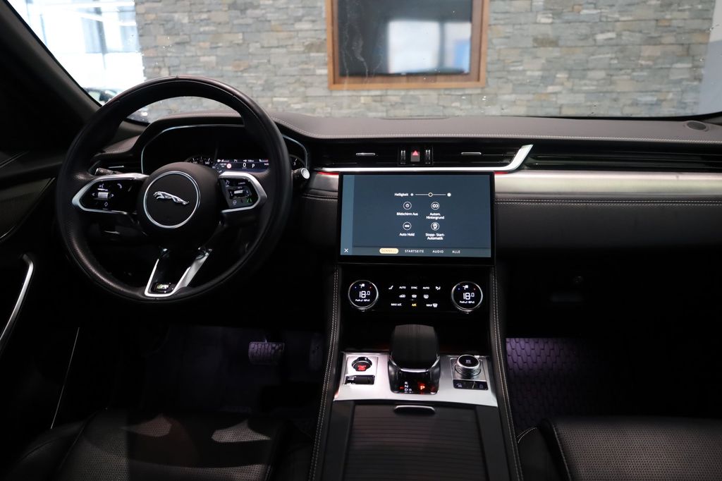 Jaguar F-Pace 2022