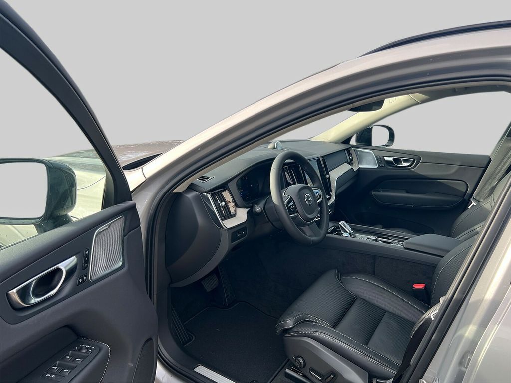 Volvo XC60 2025