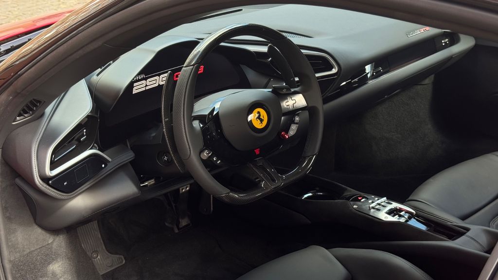 Ferrari 296 GTB 2025
