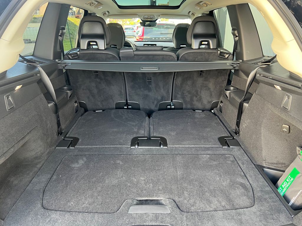 Volvo XC90 2025