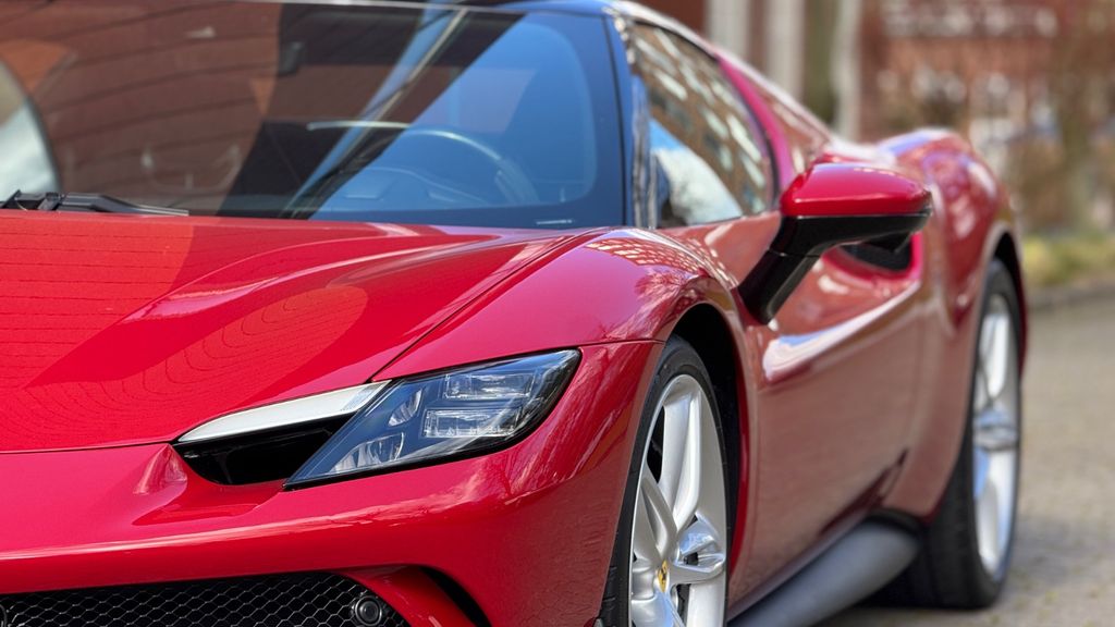 Ferrari 296 GTB 2025