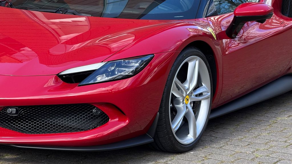 Ferrari 296 GTB 2025