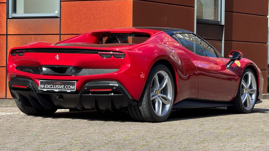 Ferrari 296 GTB 2025