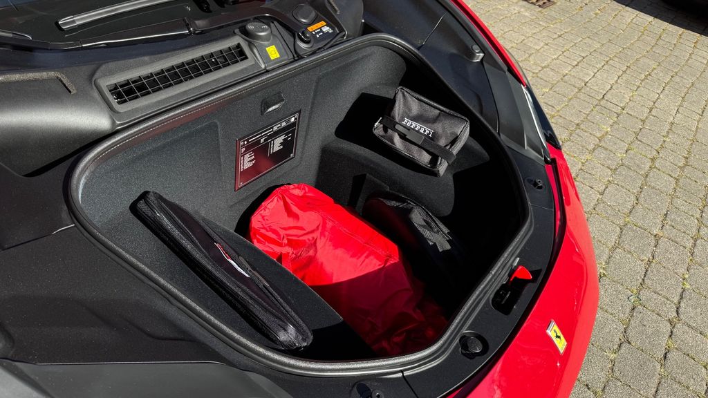 Ferrari 296 GTB 2025