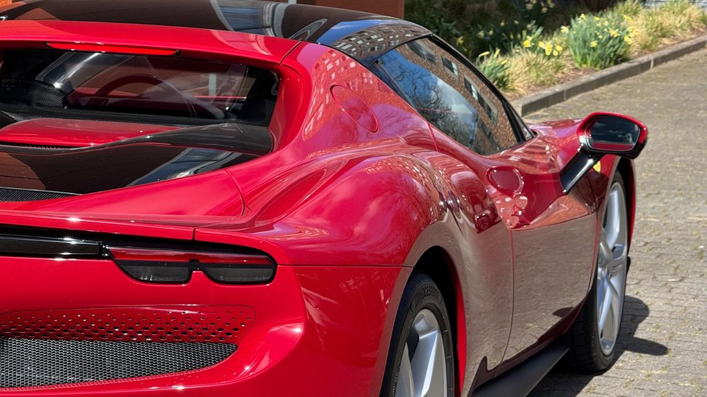 Ferrari 296 GTB 2025