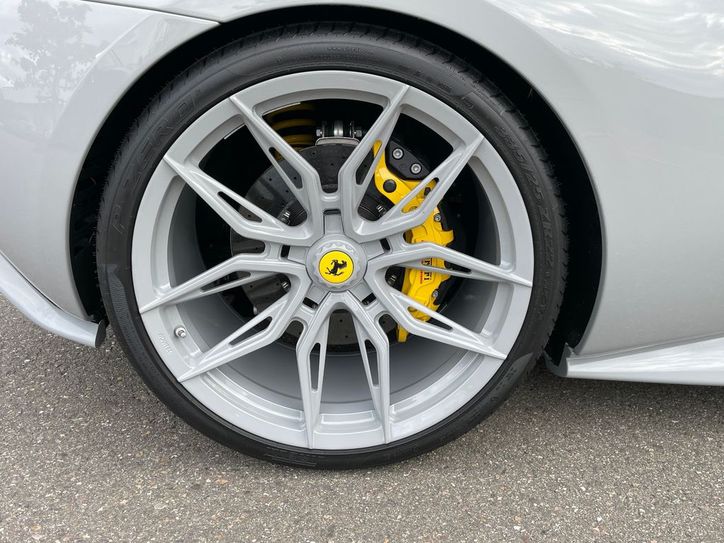 Ferrari 296 GTB 2023