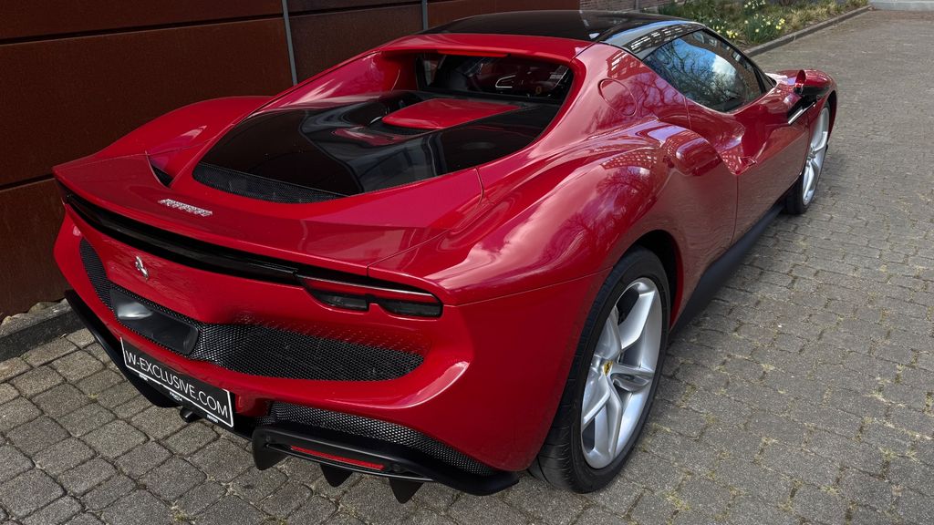 Ferrari 296 GTB 2025