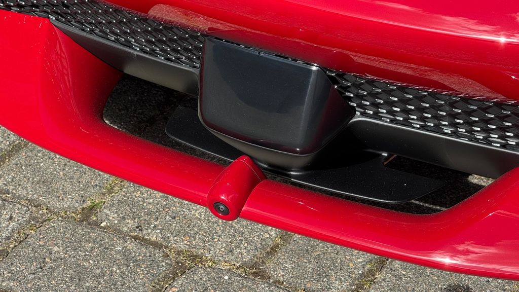 Ferrari 296 GTB 2025