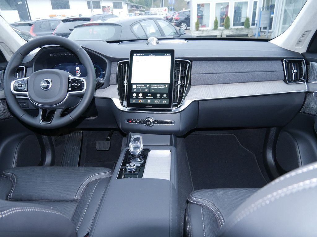 Volvo XC90 2025