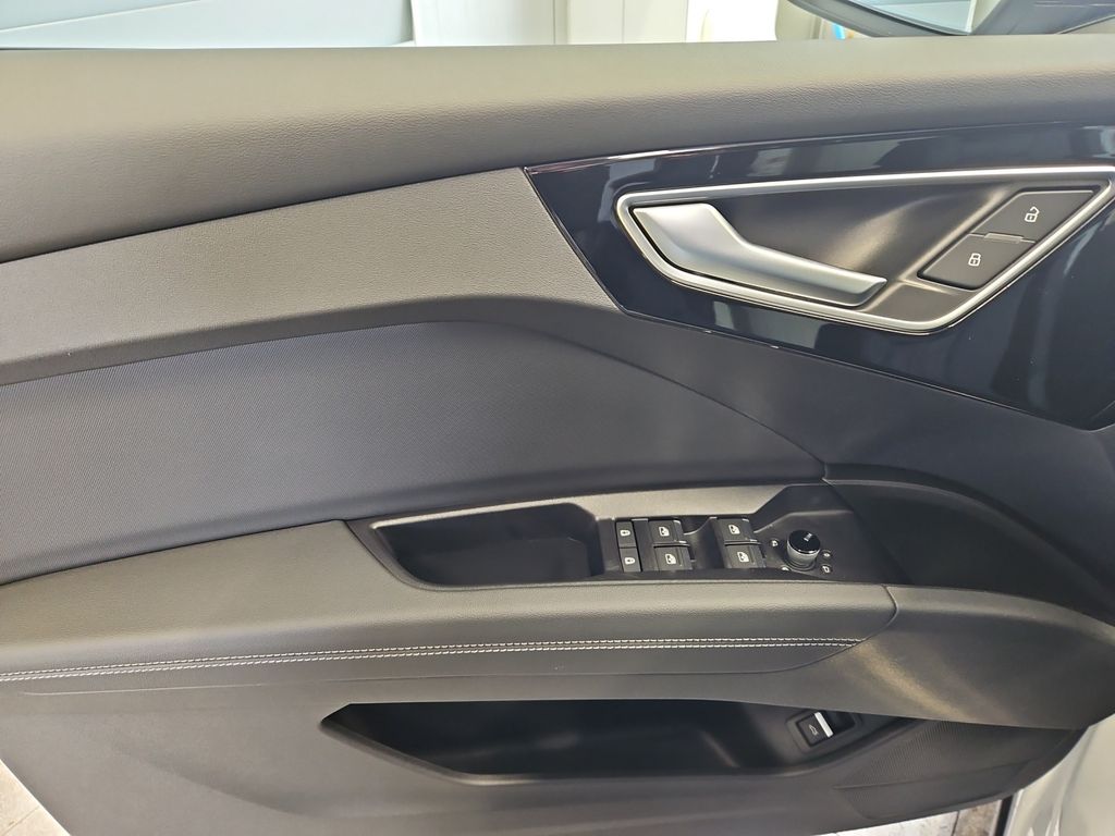 Audi Q4 e-tron 2025
