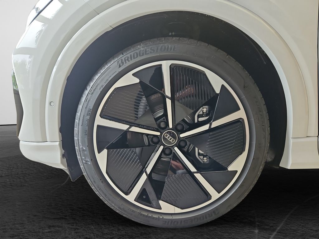 Audi Q4 e-tron 2025