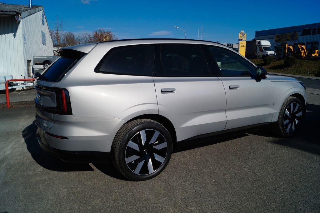 Volvo EX90 2025