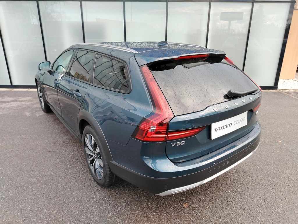 Volvo V90 Cross Country 2023