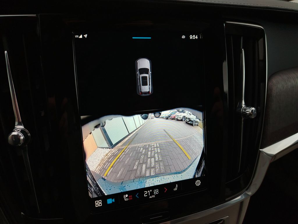 Volvo V90 Cross Country 2023