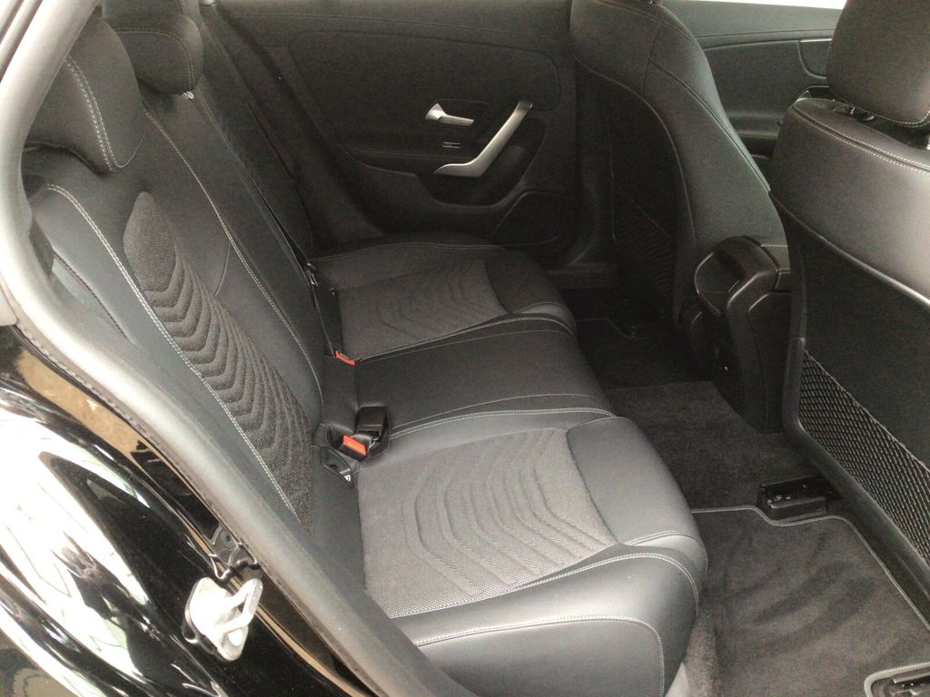 Mercedes-Benz CLA 180 Shooting Brake 2024