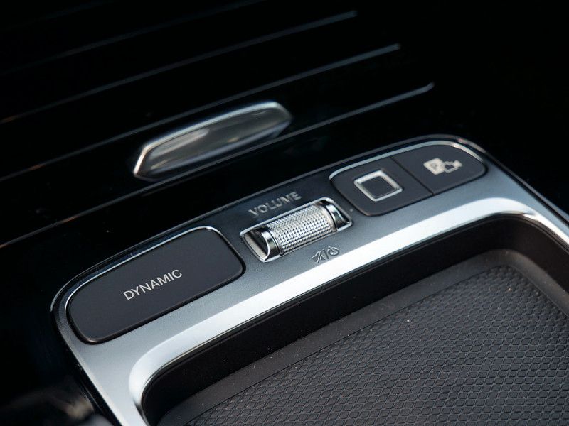 Mercedes-Benz CLA 200 2025