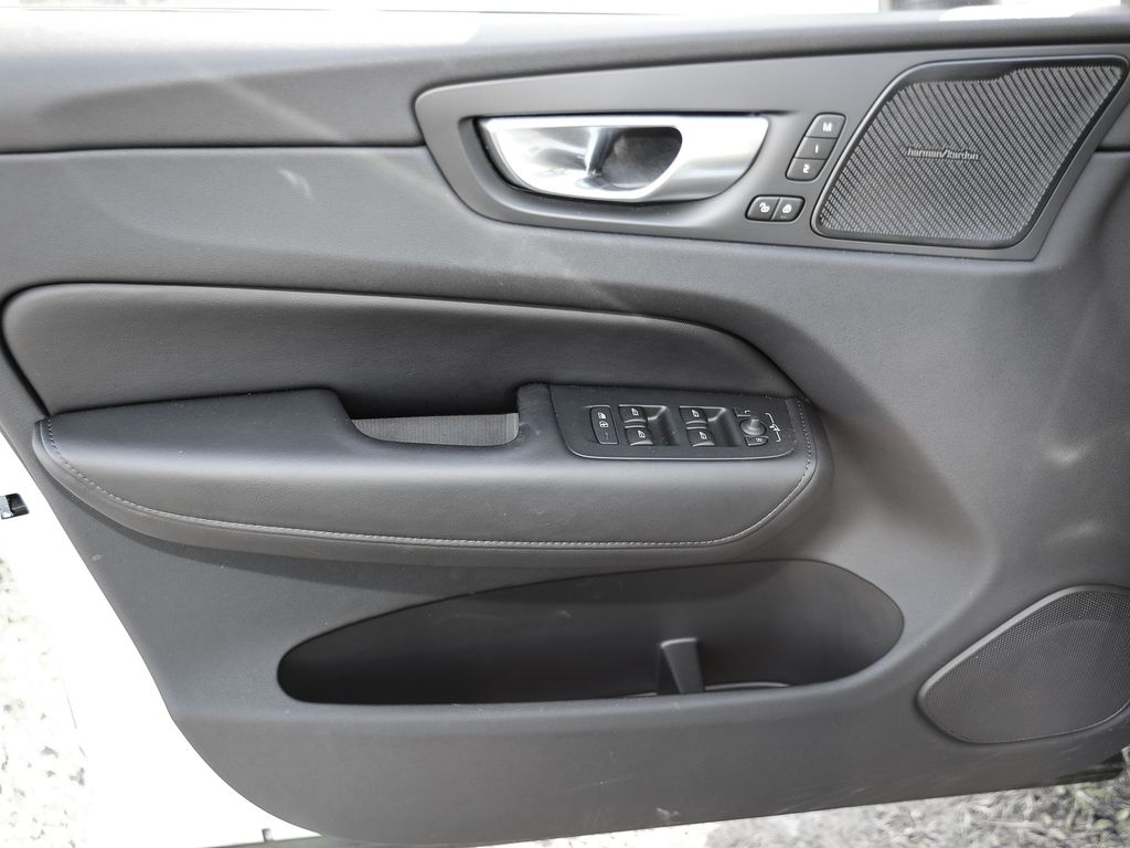 Volvo XC60 2023