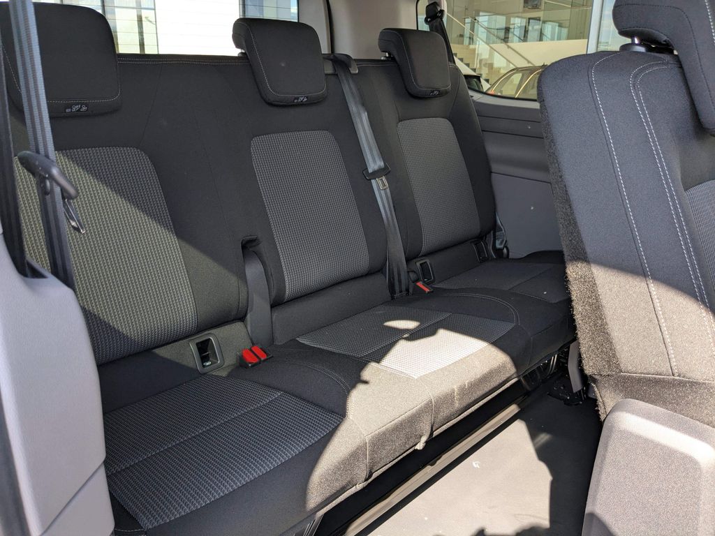 Volkswagen T7 Caravelle 2025