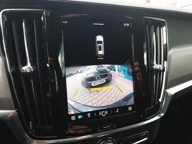 Volvo V90 Cross Country 2023