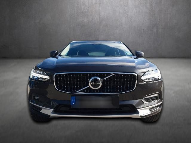 Volvo V90 Cross Country 2023