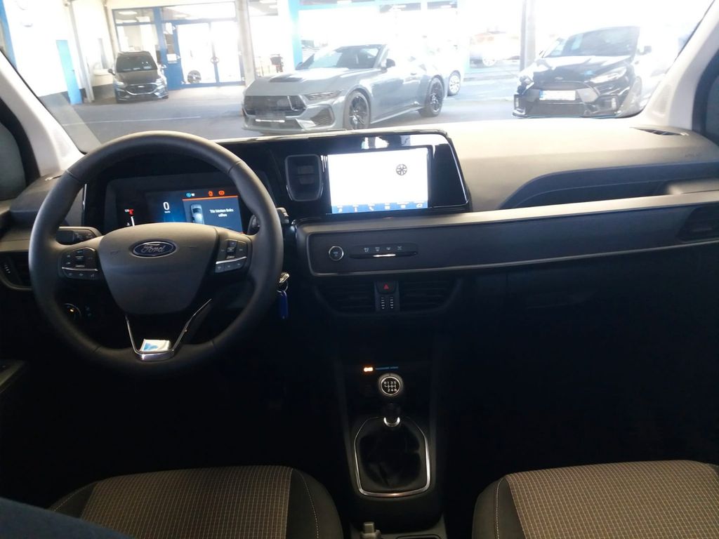 Ford Tourneo Courier 2024