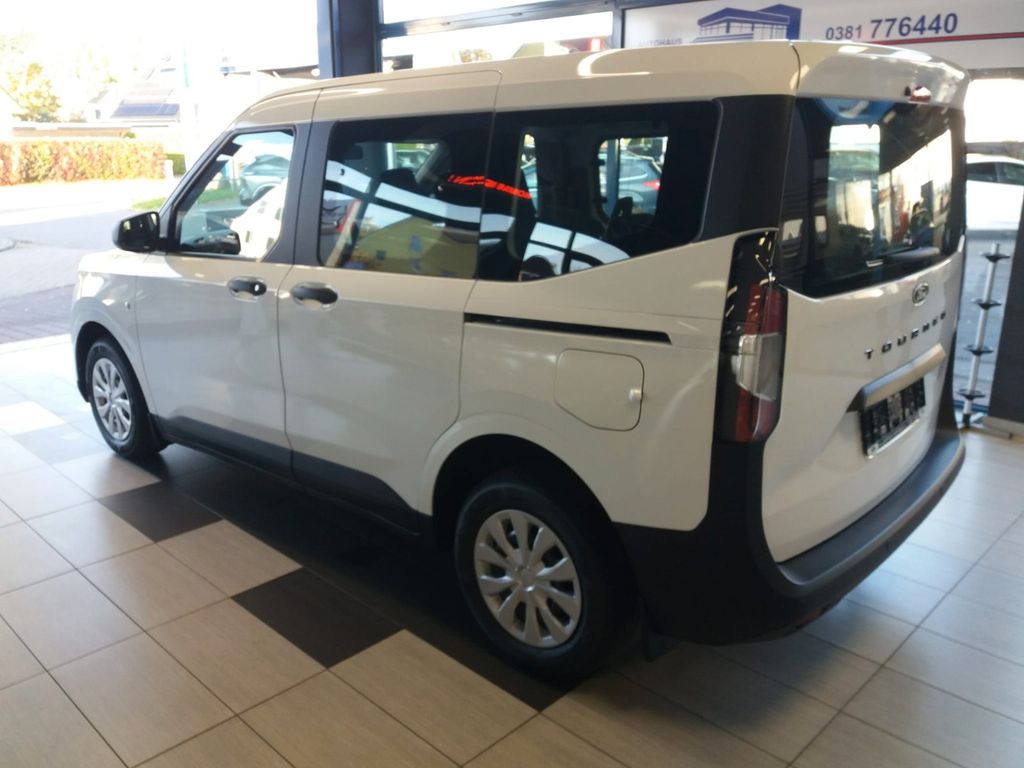 Ford Tourneo Courier 2024