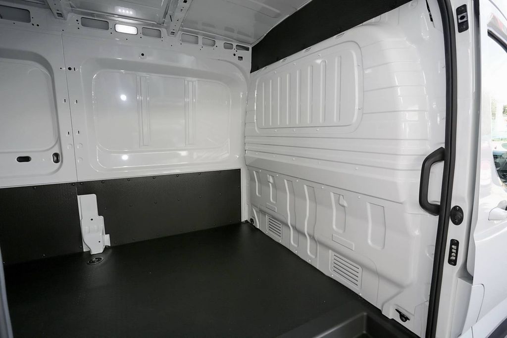 Maxus eDeliver 9 2023