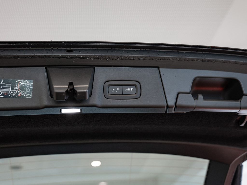 Volvo V90 2024