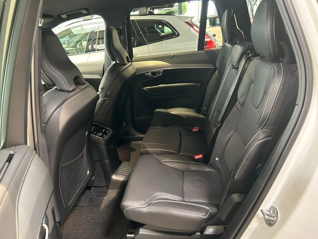 Volvo XC90 2025