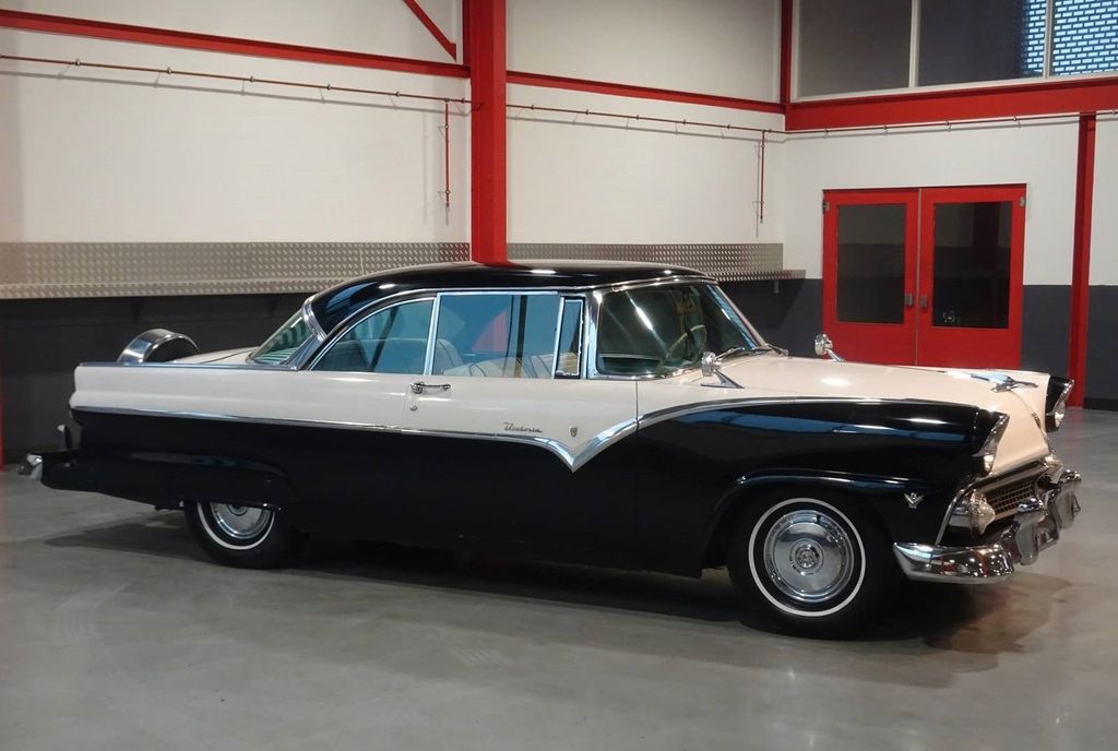Ford Fairlane 1955
