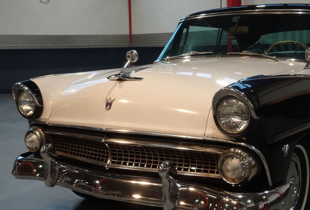 Ford Fairlane 1955