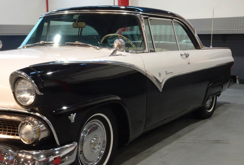 Ford Fairlane 1955