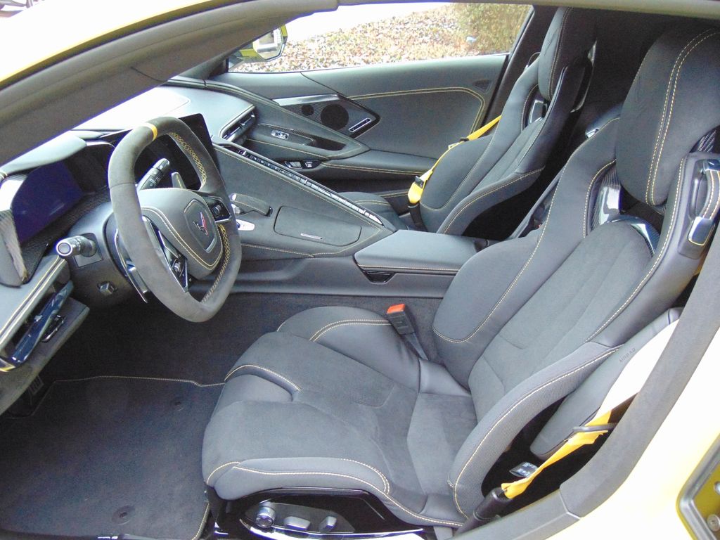 Corvette C8 2025