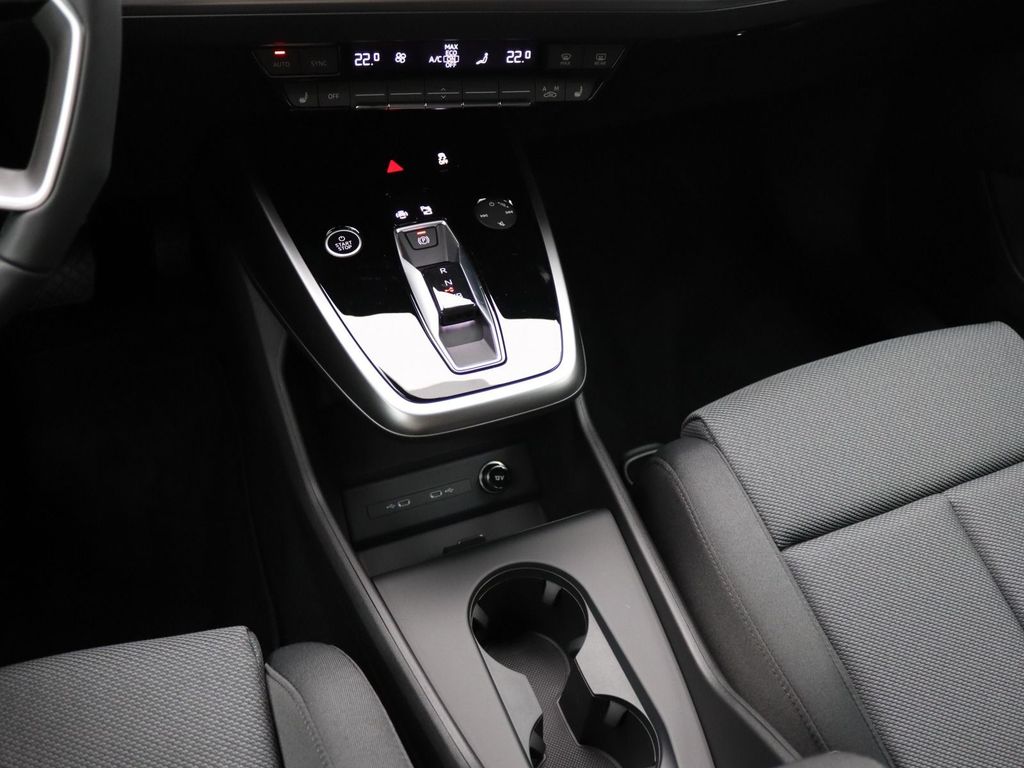 Audi Q4 e-tron 2024