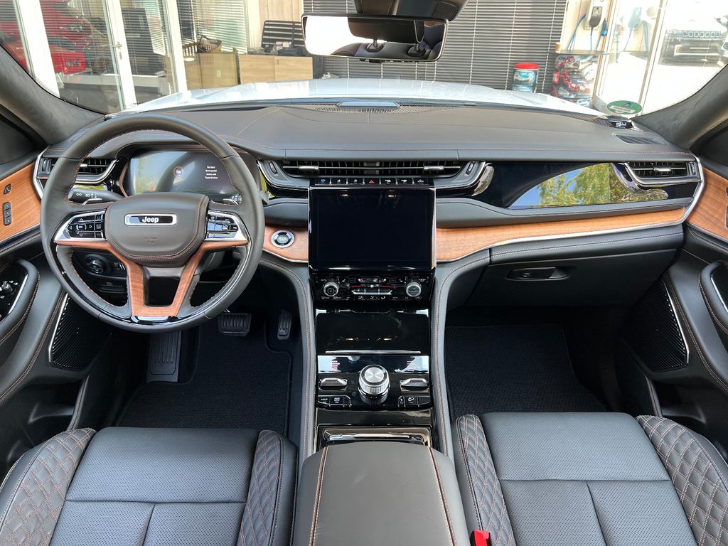 Jeep Grand Cherokee 2023